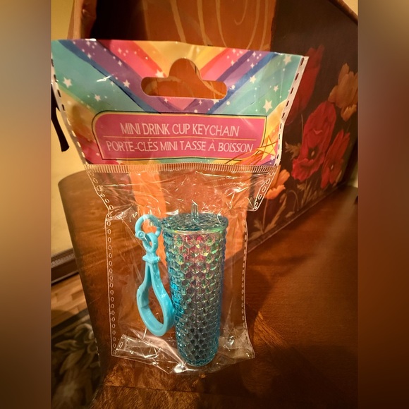 Mini Drink Cup Keychain with Blue Glitter - Picture 2 of 2